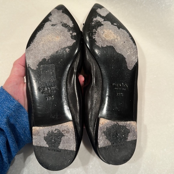 Prada pointed toe leather/patent leather flats - Picture 5 of 7